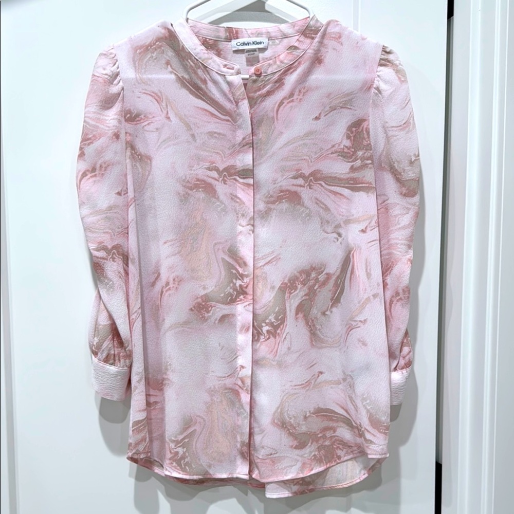 Calvin Klein Women's Pink Marble Blouse front button down style size S